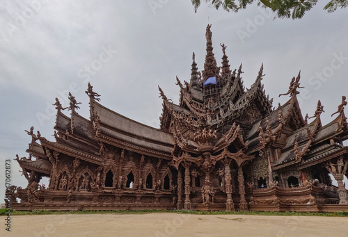 Temple of Truth largest wooden castle pattaya © shawlin
