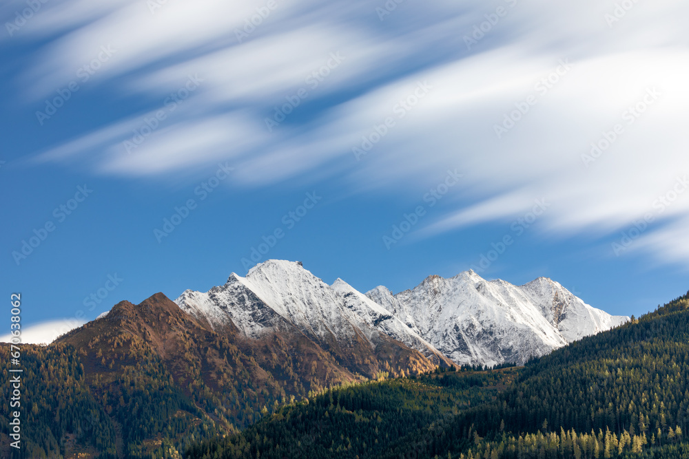 Hohe Tauern, Glocknergruppe, bei Niedernsill, Österreich, im Morgenlicht