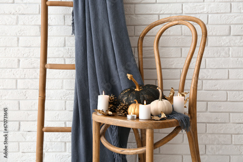 Autumnal home decor with pu...