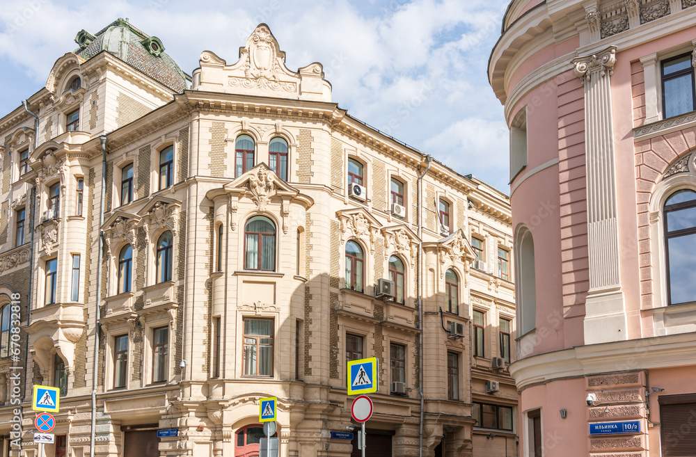 Naklejka premium Apartment house of Khryashchev - Vargin in Moscow, Russia. Historical building at the address: Ilyinka, 12.