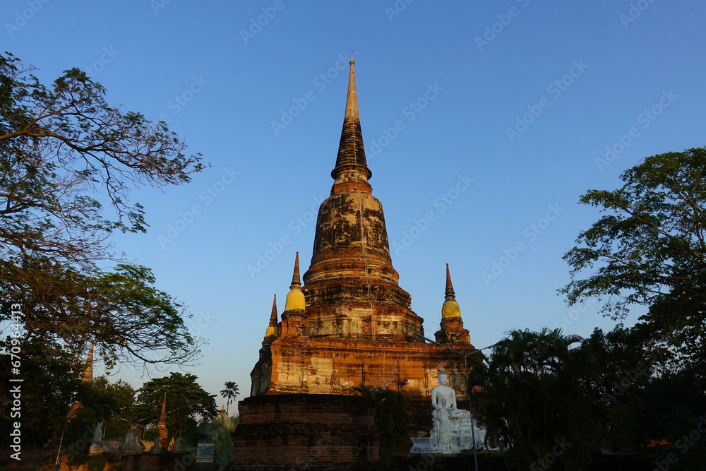Naklejka premium Pagoda at Wat Yai Chaimongkol at Ayutthaya in Thailand,UNESCO world heritage site