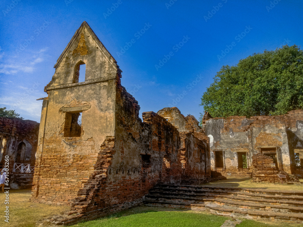 The photo captures the ethereal beauty of Prasat Khao Phanom Rung against the backdrop of the Thai landscape, evoking a sense of wonder at the architectural and cultural legacy of the past. The photo captures the ethereal beauty of Prasat Khao Phanom Rung against the backdrop of the Thai landscape, evoking a sense of wonder at the architectural and cultural legacy of the past.