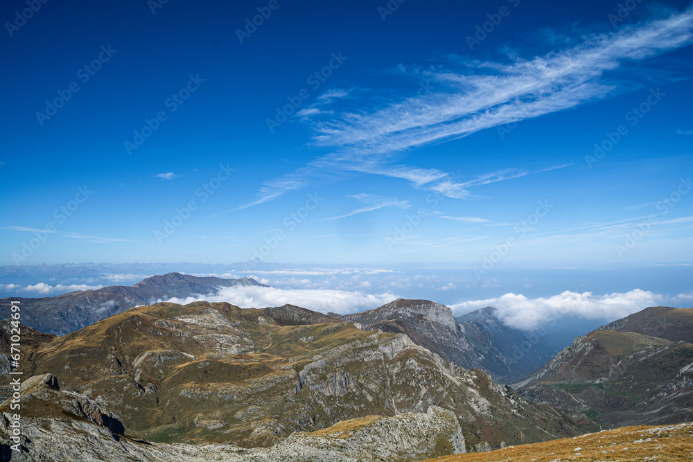Trekking autunnale in Valle Ellero, cuore delle Alpi Marittime, tra la Cima delle Saline e la Vetta Pian Ballaur