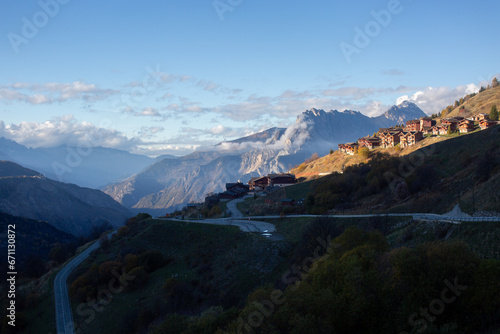 Wallpaper Mural Französische Alpen rund um Valmeinier Torontodigital.ca