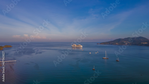 High angle view of the sea, beach, Patong, major tourist attractions Sunbathing or finding something to eat is very easy in Thailand that everyone can come to travel both day and night.