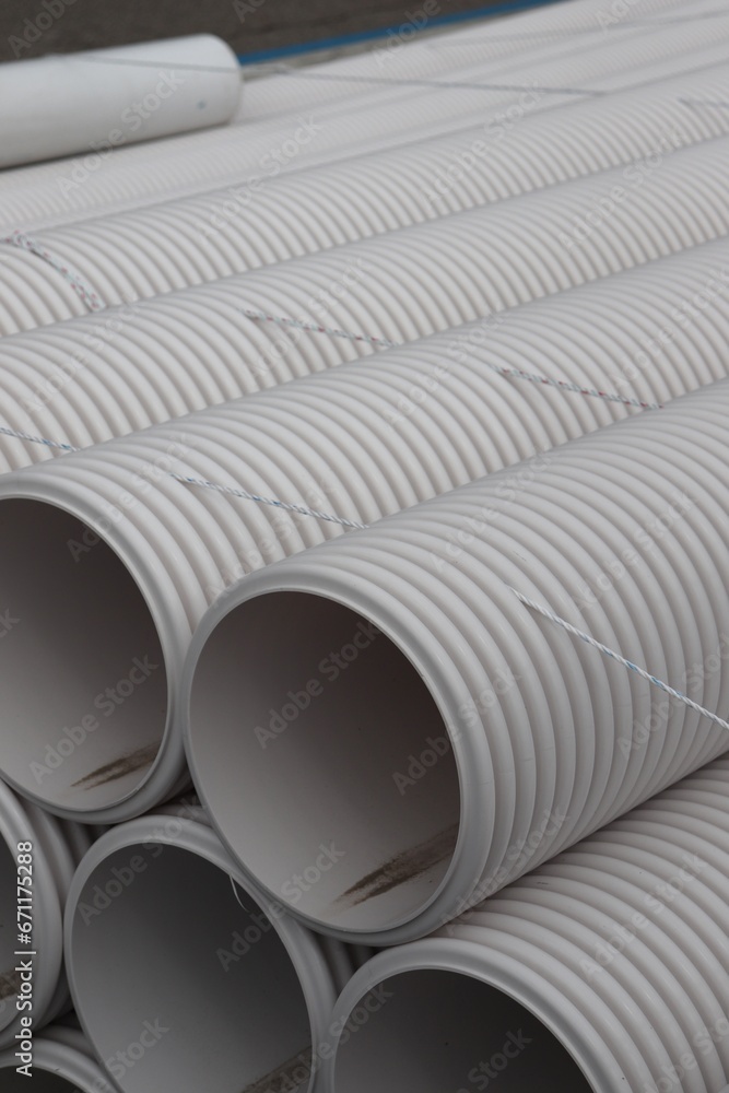 A minimalist pattern derived from plastic pipes. A minimalist pattern derived from plastic pipes.