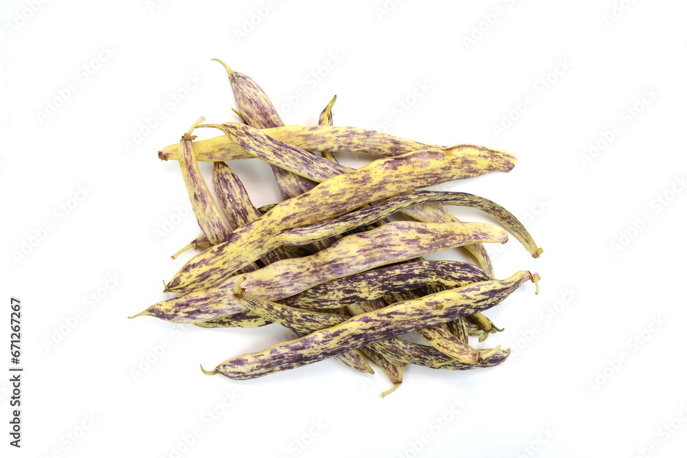 Obraz premium colored kidney bean on white background