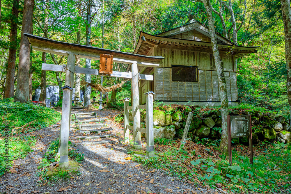 初秋の達沢不動明王尊 福島県猪苗代町 Tatsuzawa Fudo Myooson in early autumn. Fukushima Pref, Inawashiro town. 初秋の達沢不動明王尊 福島県猪苗代町 Tatsuzawa Fudo Myooson in early autumn. Fukushima Pref, Inawashiro town.