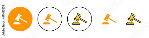 Gavel icon set for web and mobile app. judge gavel sign and symbol. law icon. auction hammer