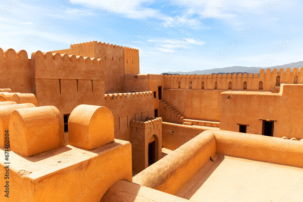 Nizwa fort - most popular fort in the Sultanate of Oman - obrazy, fototapety, plakaty 