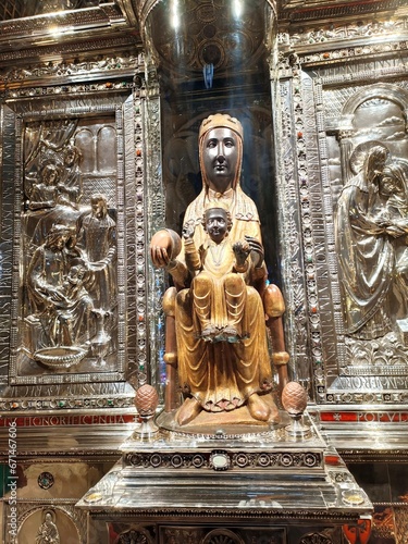 Cuadro en lienzo Our Lady of Montserrat or the Virgin of Montserrat or La Moreneta, Basilica of