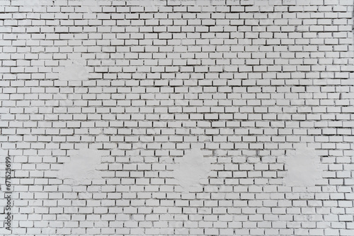 Muro bianco con pietre a vista industriale (ID: 671525699)