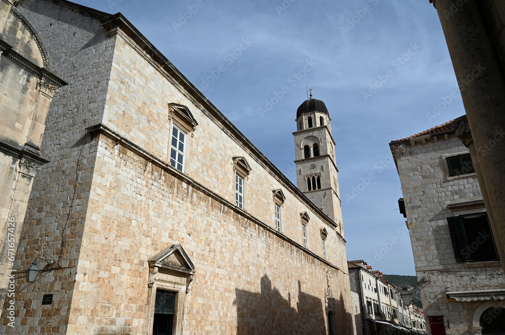 L'église franciscaine et le monastère de la vieille ville de Dubrovnik