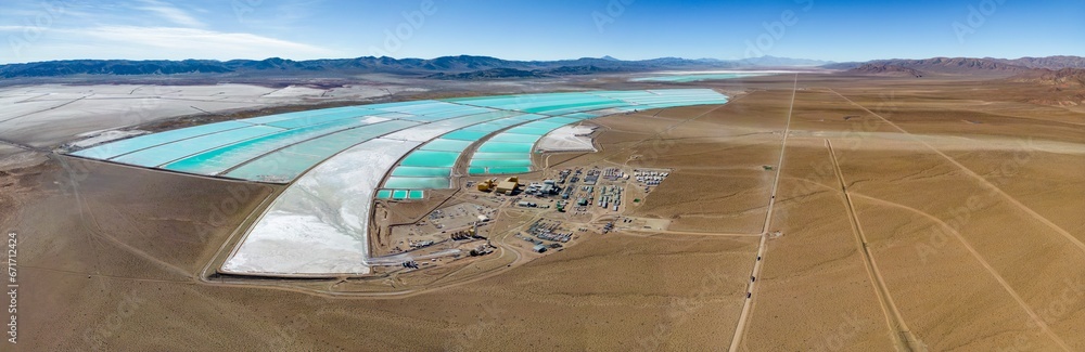 Φωτογραφία Panorama view of lithium fields / evaporation ponds in the highlands of northern