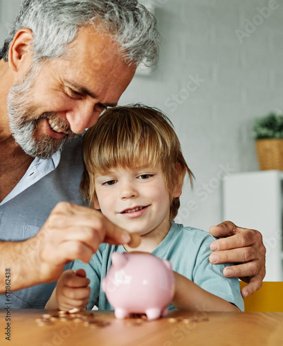 Quadro su tela child money saving grandfather family coin senior finance bank piggybank happy i