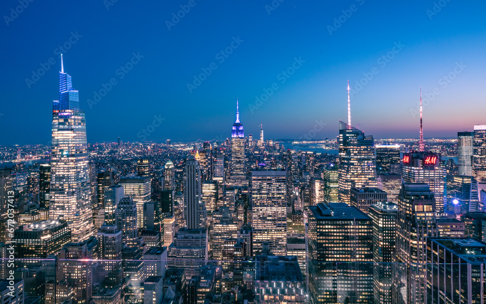 city skyline of New York at night