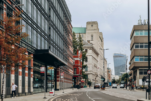 Fototapeta Naklejka Na Ścianę i Meble -  London, United Kingdom - September 25, 2023: beautiful City district in London, on an autumn warm day