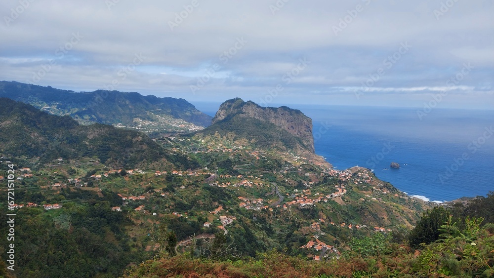 Fototapeta premium view from the mountain snd seashore