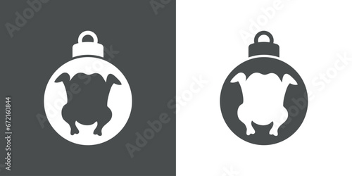 Tiempo de Navidad. Logo con silueta de bola de navidad con pollo o pavo asado para su uso en invitaciones y felicitaciones
