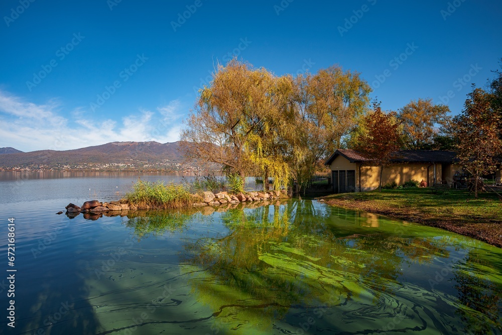 Obraz premium Autumn view of Varese lake in the pre-Alpine region in Lombardy, Italy