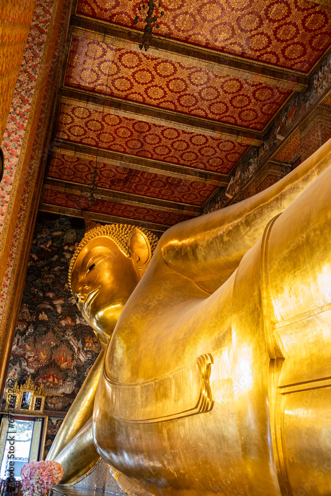 Reclining Buddah in the Wat Phra complex