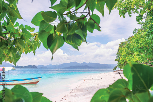 Fototapeta Naklejka Na Ścianę i Meble -  beautiful tropical beach in Thailand 