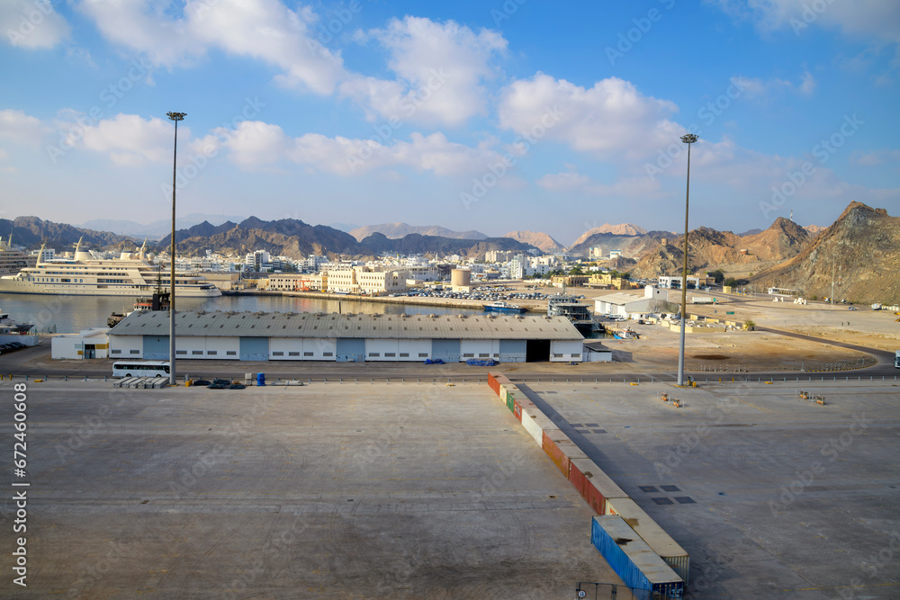 Φωτογραφία View from a cruise ship of the Sultan's Oman Royal Yacht Squadron, with the Al Said and the secondary Fulk al Salamah yachts in view at Mina Qaboos, Mutrah, Muscat, Oman