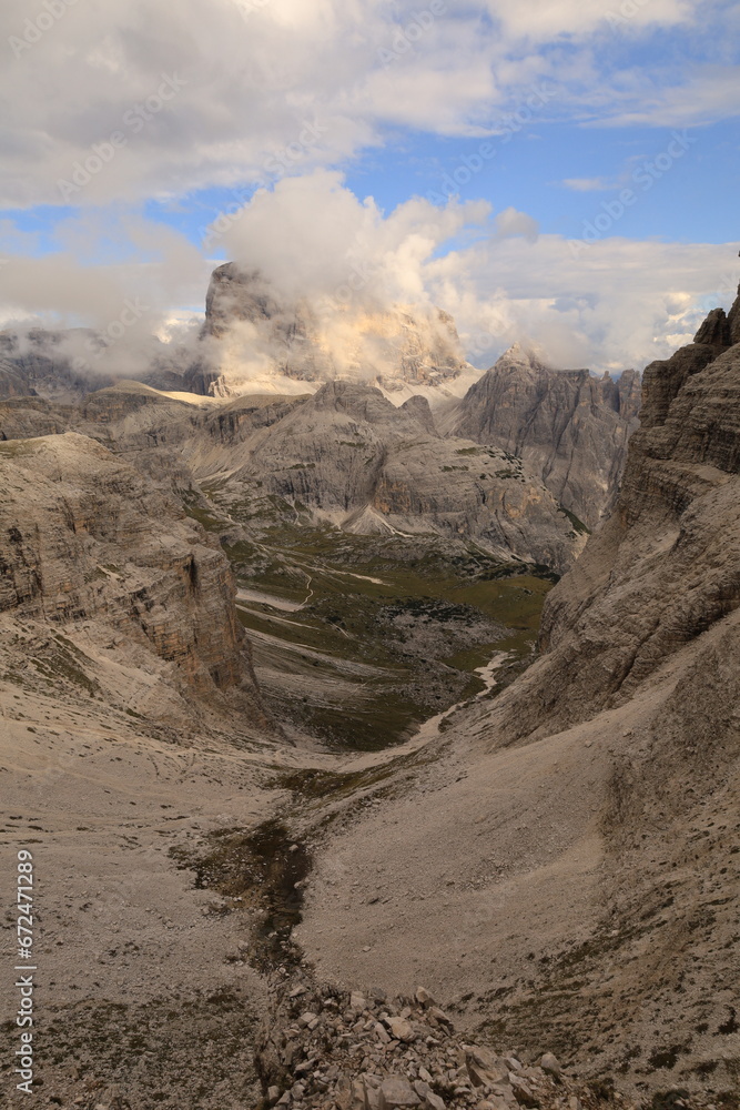 Piękne szczyty Dolomitów
