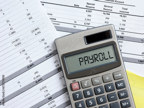 Tableau sur toile Calculating the payroll concept