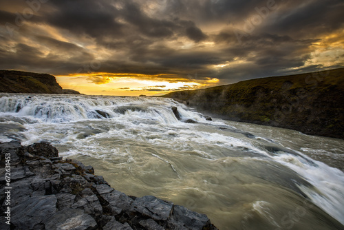Obraz na płótnie Icelandic waterfall Gullfoss, the most powerful waterfall in Europe. w salonie