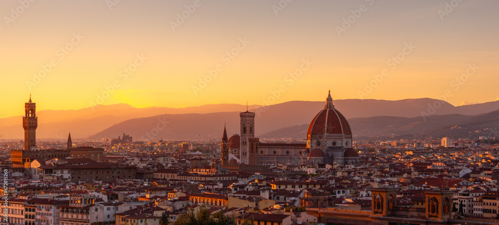 Fototapeta premium View of Florence during sunset 