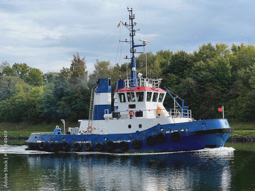 Naklejka premium Schlepper auf dem Nord-Ostsee-Kanal