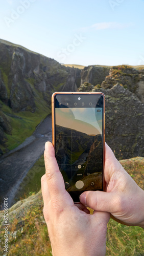 photographing fjadrargljufur canyon