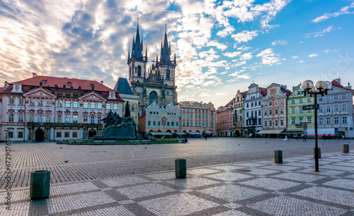 Photography Old Town square (Staromestske Namesti) at sunrise, Prague, Czech Republic