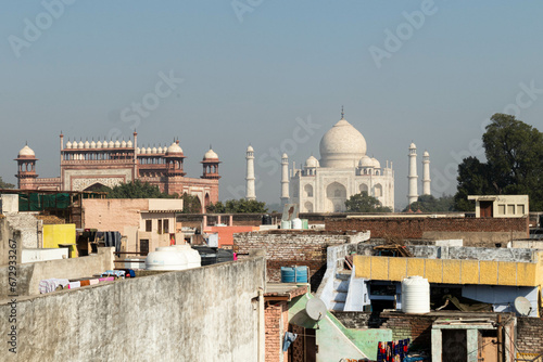 taj mahal from afar