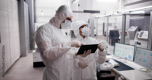 Foto Factory Clean Room Laboratory. Industrial Engineer