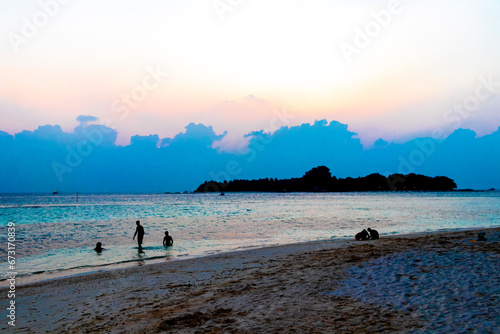 Fototapeta Naklejka Na Ścianę i Meble -  Kuramathi Maldives tropical paradise island sunset view from Rasdhoo.