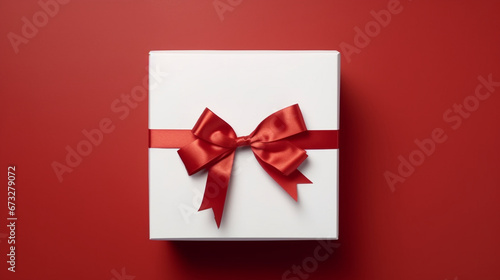red gift box © NoahMKT
