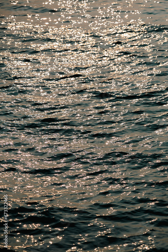 바다 윤슬 물결 