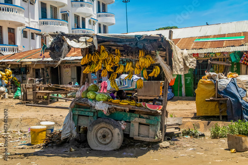 Fototapeta Naklejka Na Ścianę i Meble -  lifestyle in a big kenyan village near Mombasa