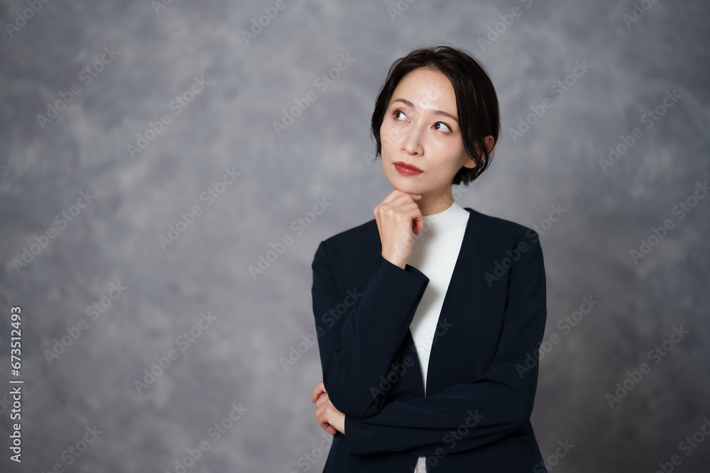 ジャケットを着た女性のポートレート ジャケットを着た女性のポートレート