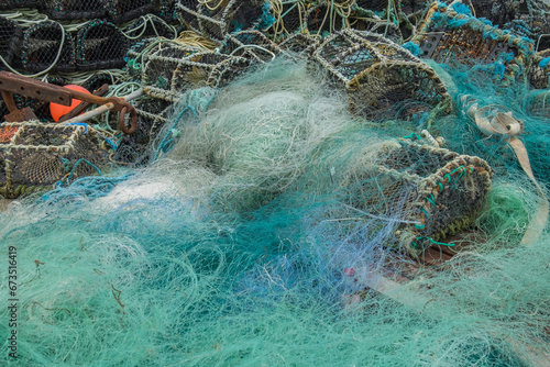 Fischernetze und Hummerkörbe, Irland photo