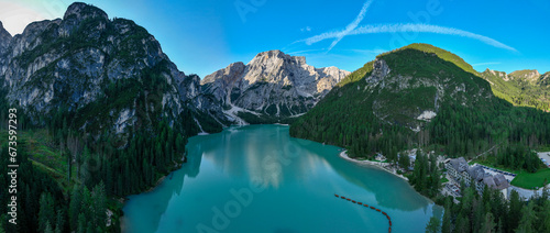Fototapeta Naklejka Na Ścianę i Meble -  Lago di Braies - Pragser Wildsee