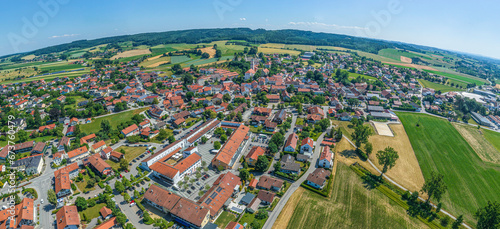 Bad Birnbach im niederbayerischen Rottal aus der Luft, Blick ins Ortszentrum