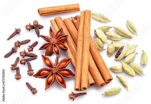 Lots of four spices for mulled wine – star anise, cinnamon, cardamom and clove