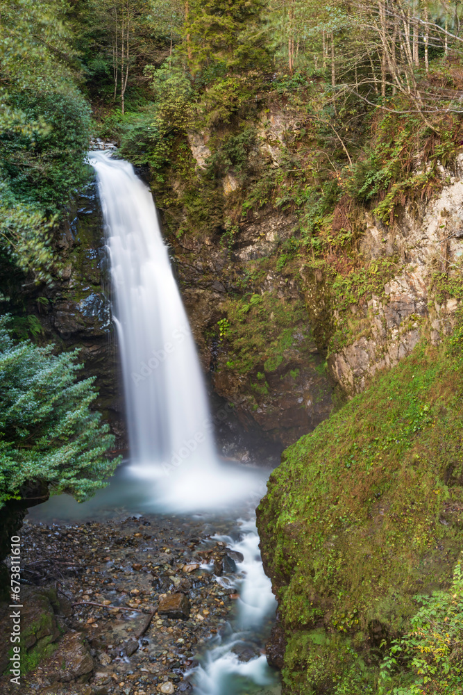 Obraz premium Palovit waterfall in the forest