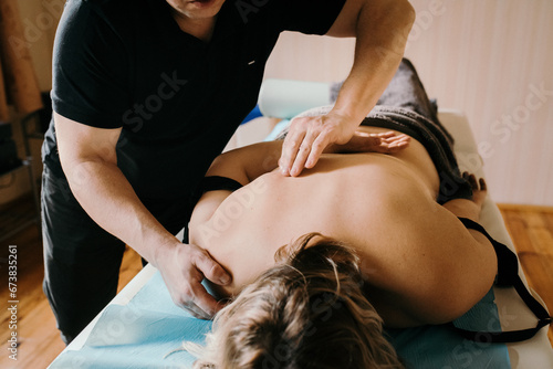 masaż, masażysta, rehabilitacja, relaks, gabinet, zdrowie, fizjoterapia, © Agnieszka