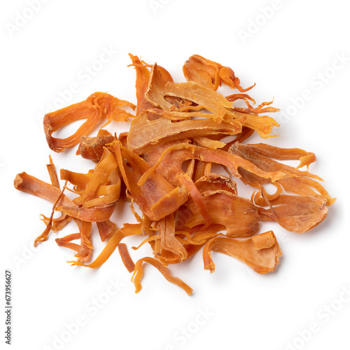 Photos Heap of dried mace isolated on white background close up