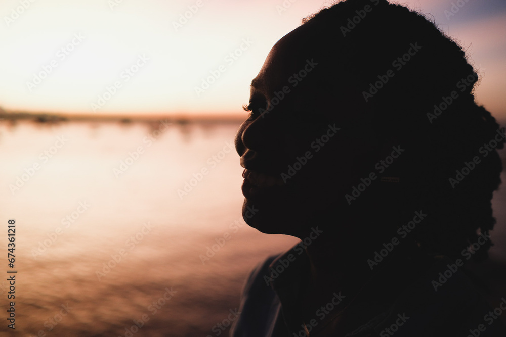 Fototapeta premium silhouette of woman