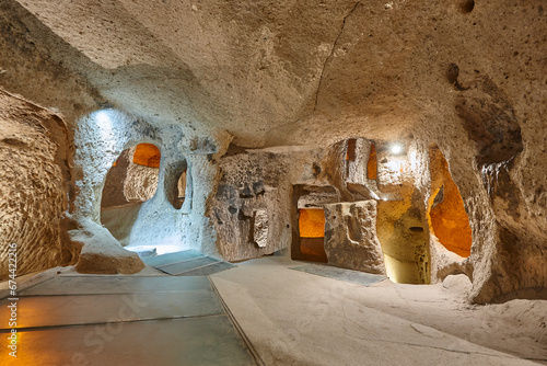 Obraz na płótnie Interior corridor in ancient underground city of Kaymakli. Cappadocia, Turkey w salonie